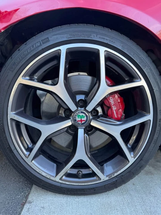 2019 Alfa Romeo Giulia - Image 9 of 12