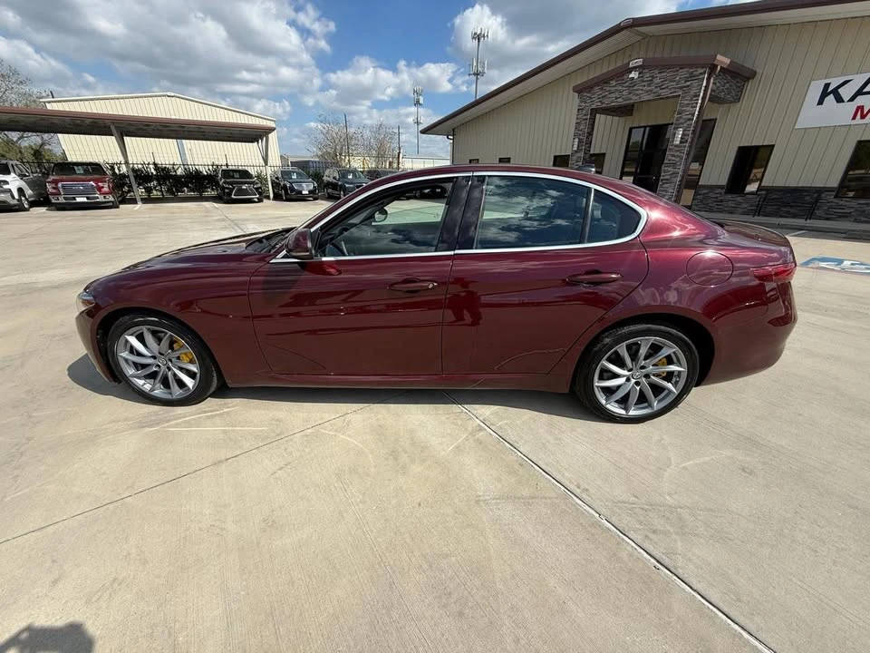2019 Alfa Romeo Giulia - Image 3 of 17