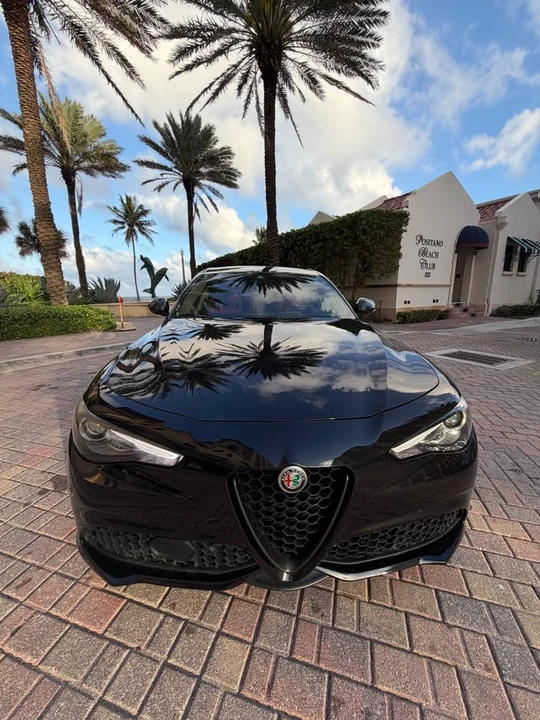2019 Alfa Romeo Giulia - Image 3 of 15