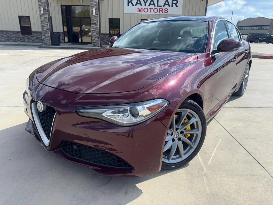 2019 Alfa Romeo Giulia - Image 2 of 17