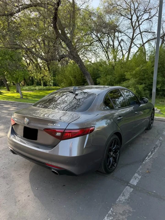 2019 Alfa Romeo Giulia - Image 6 of 10