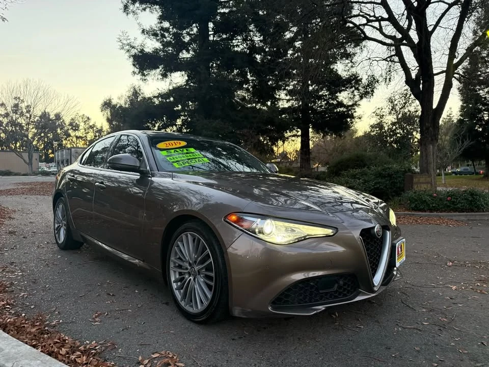 2019 Alfa Romeo Giulia - Image 4 of 18
