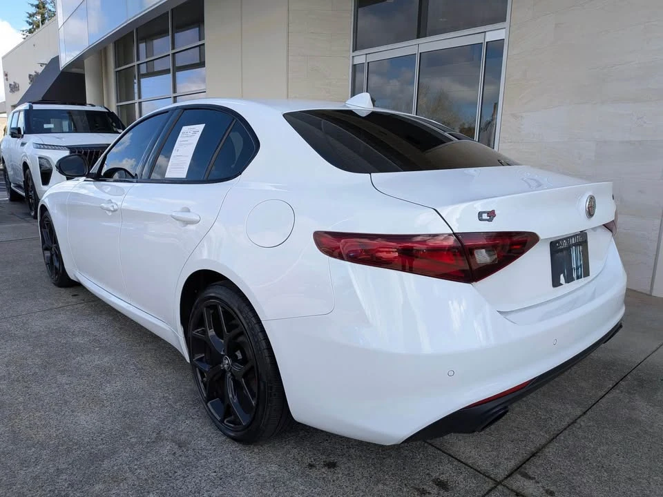 2019 Alfa Romeo Giulia - Image 4 of 14
