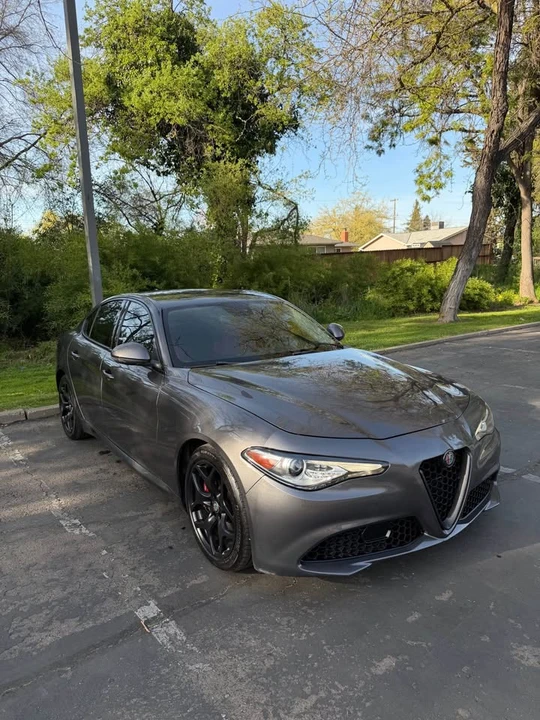 2019 Alfa Romeo Giulia - Image 3 of 10