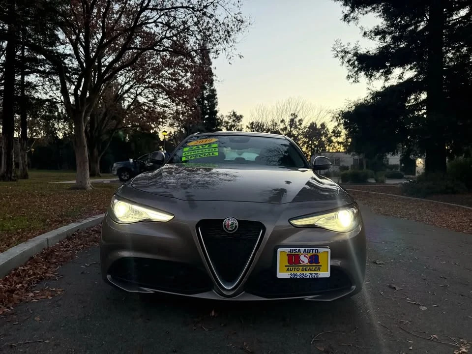 2019 Alfa Romeo Giulia - Image 2 of 18