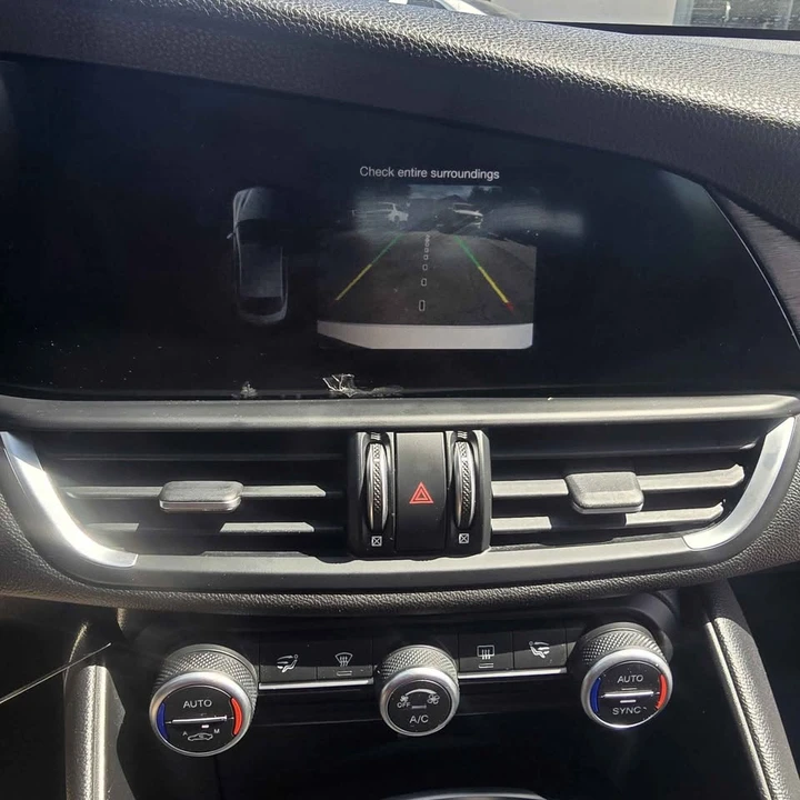 2019 Alfa Romeo Giulia - Image 13 of 15