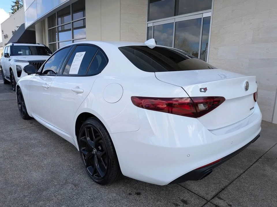 2019 Alfa Romeo Giulia - Image 4 of 14