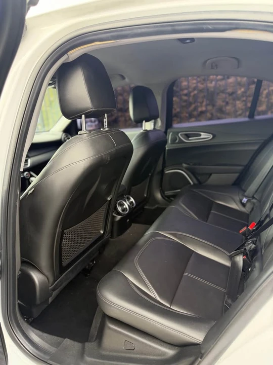 2019 Alfa Romeo Giulia - Image 12 of 13