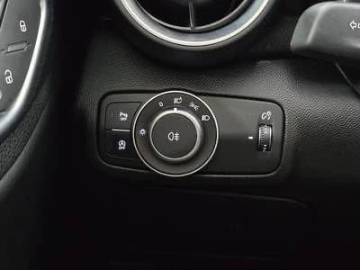 2019 Alfa Romeo Giulia - Image 16 of 20