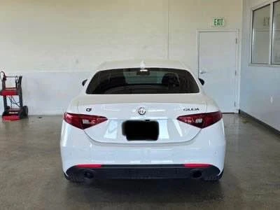2019 Alfa Romeo Giulia - Image 5 of 20