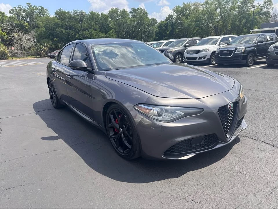 2019 Alfa Romeo Giulia - Image 7 of 12
