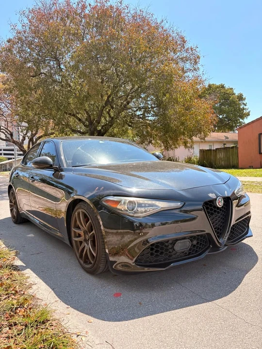 2019 Alfa Romeo Giulia - Image 2 of 8