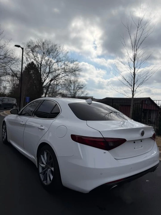 2019 Alfa Romeo Giulia - Image 8 of 13