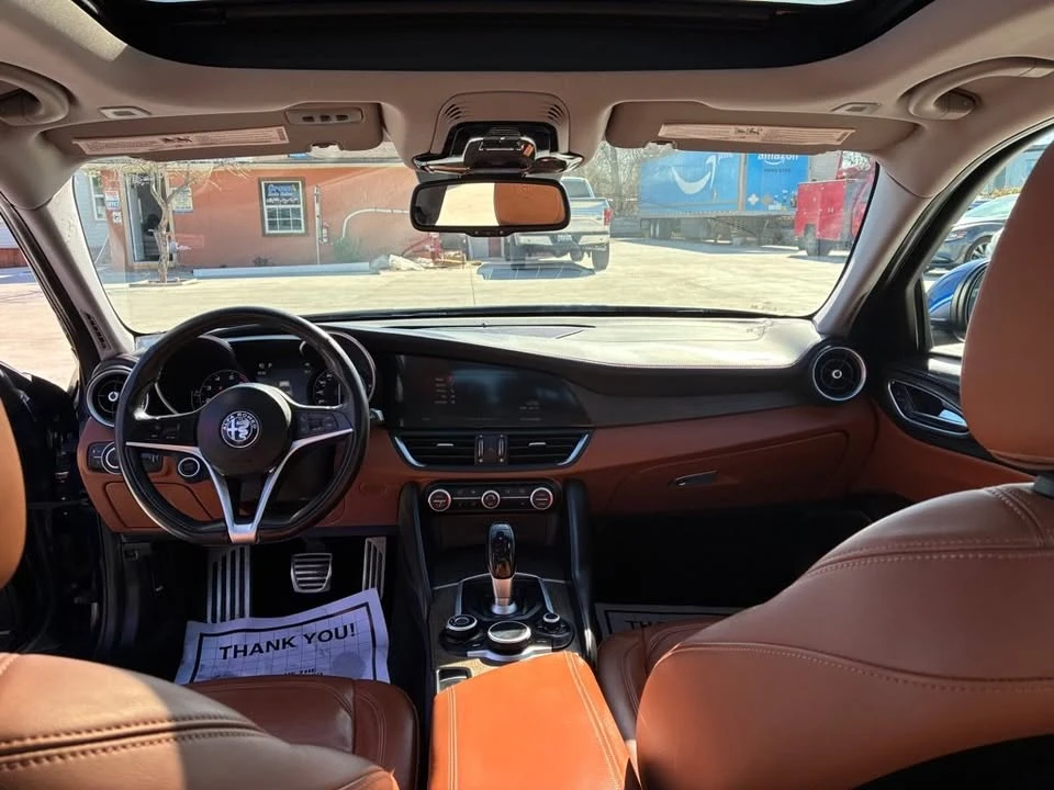 2019 Alfa Romeo Giulia - Image 10 of 17