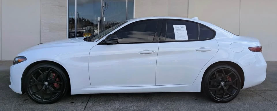 2019 Alfa Romeo Giulia - Image 3 of 14
