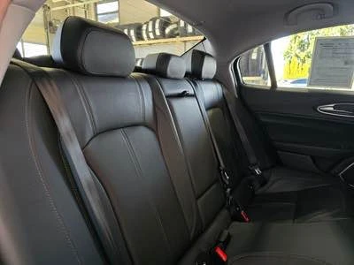 2019 Alfa Romeo Giulia - Image 7 of 7