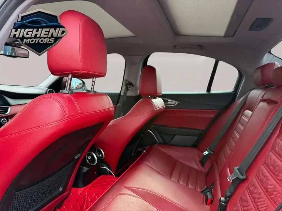 2019 Alfa Romeo Giulia - Image 9 of 12