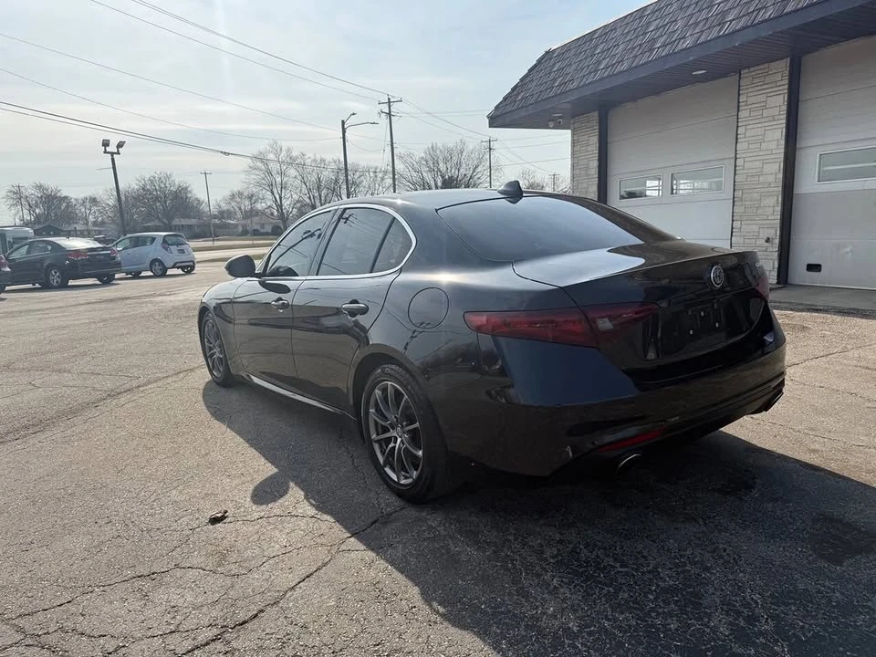 2019 Alfa Romeo Giulia - Image 8 of 20