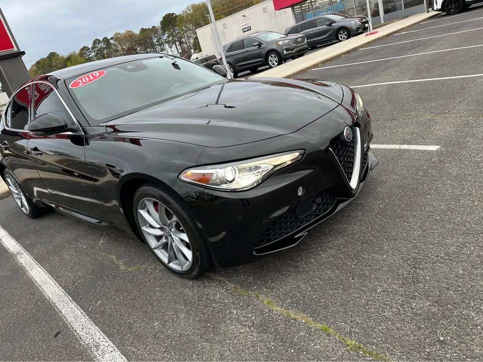 2019 Alfa Romeo Giulia - Image 3 of 14
