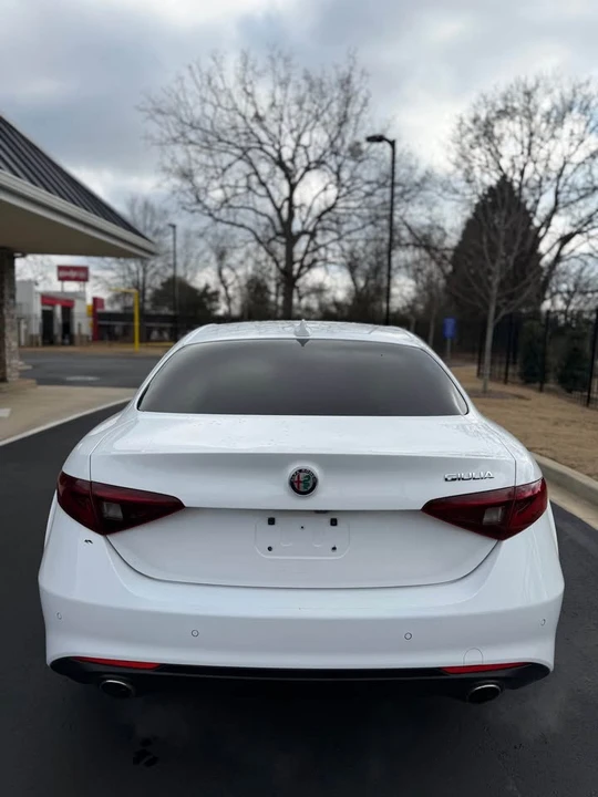 2019 Alfa Romeo Giulia - Image 4 of 13
