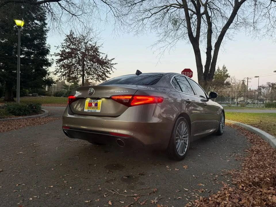 2019 Alfa Romeo Giulia - Image 6 of 18