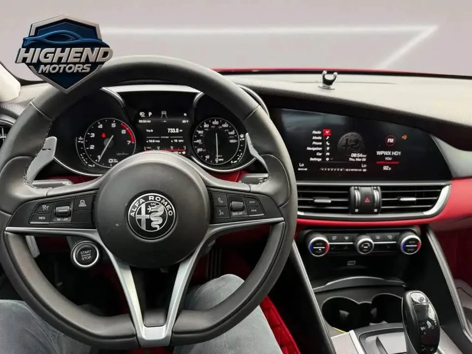 2019 Alfa Romeo Giulia - Image 14 of 18