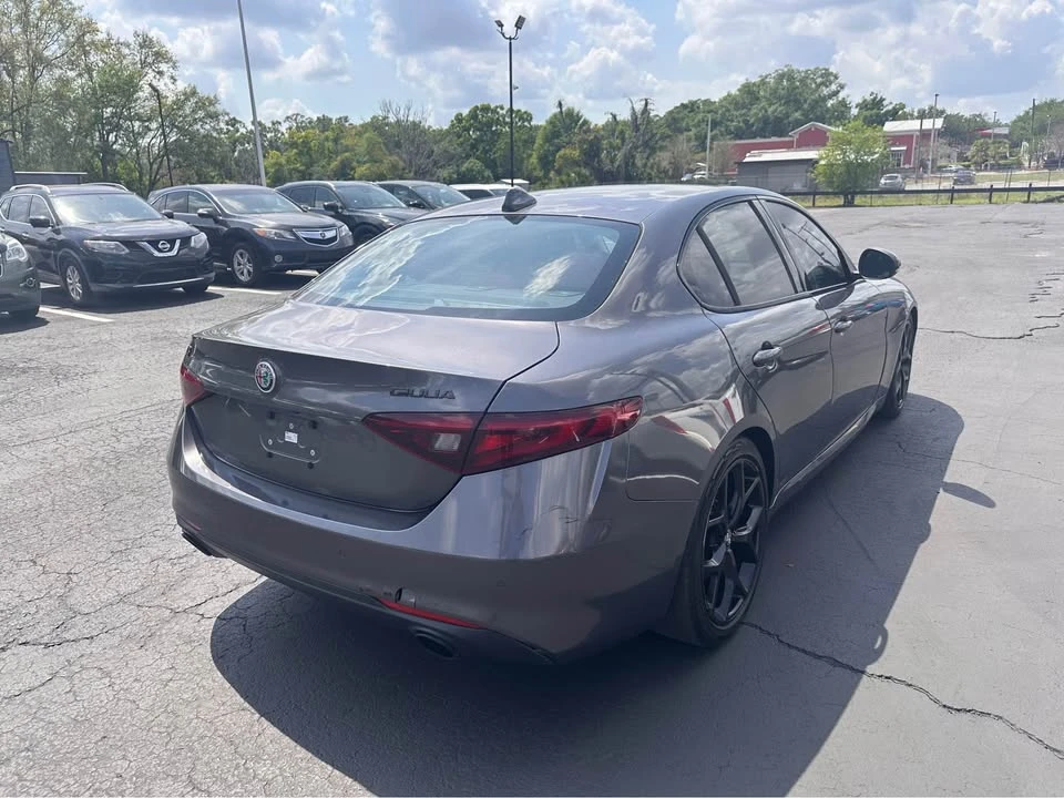 2019 Alfa Romeo Giulia - Image 5 of 12