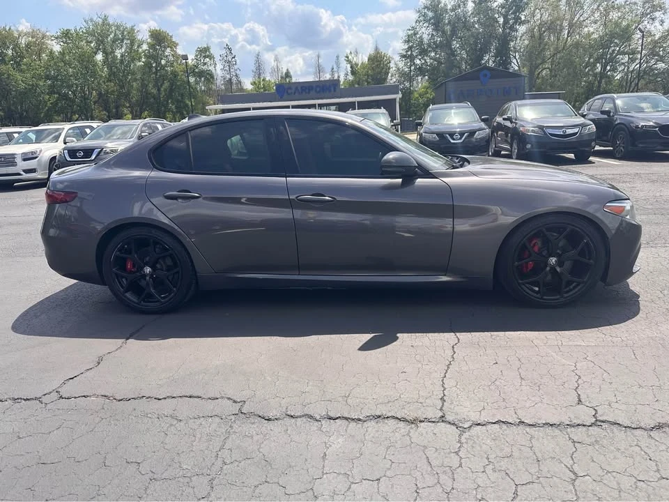 2019 Alfa Romeo Giulia - Image 6 of 12