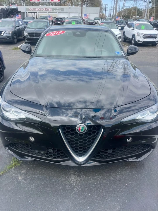 2019 Alfa Romeo Giulia - Image 4 of 10