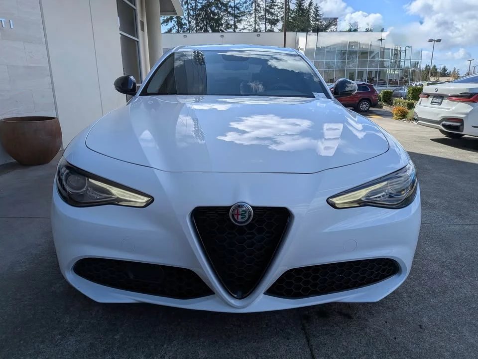 2019 Alfa Romeo Giulia - Image 2 of 14