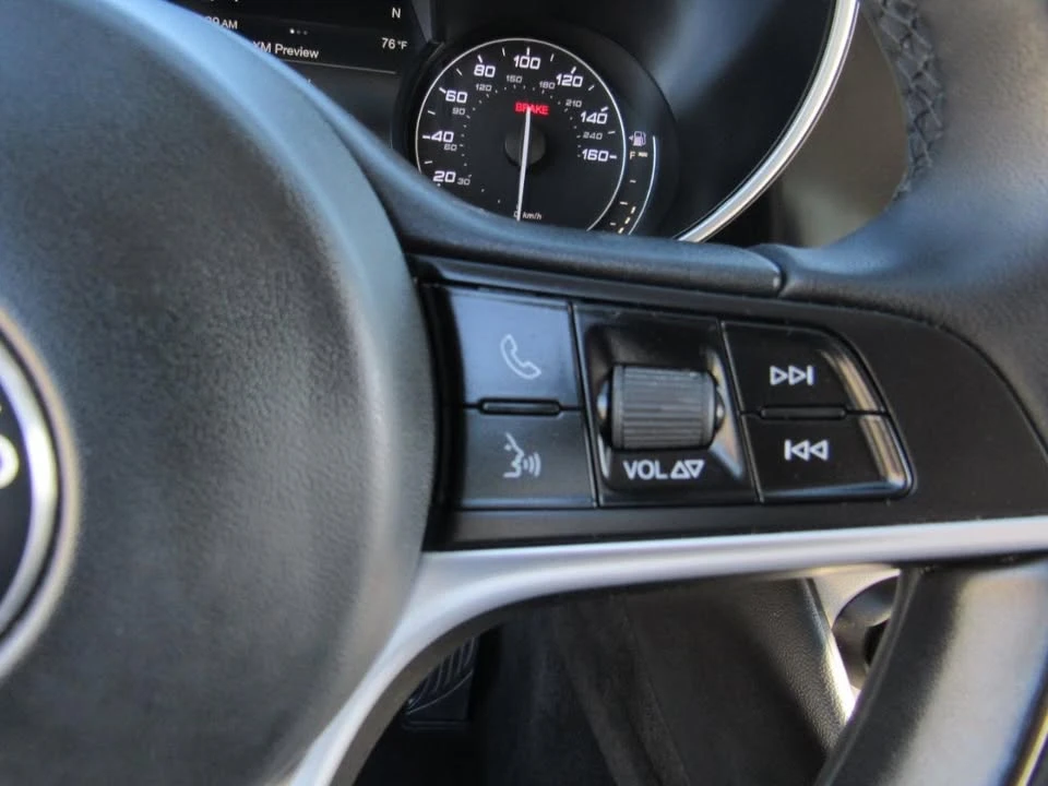 2019 Alfa Romeo Giulia - Image 18 of 19