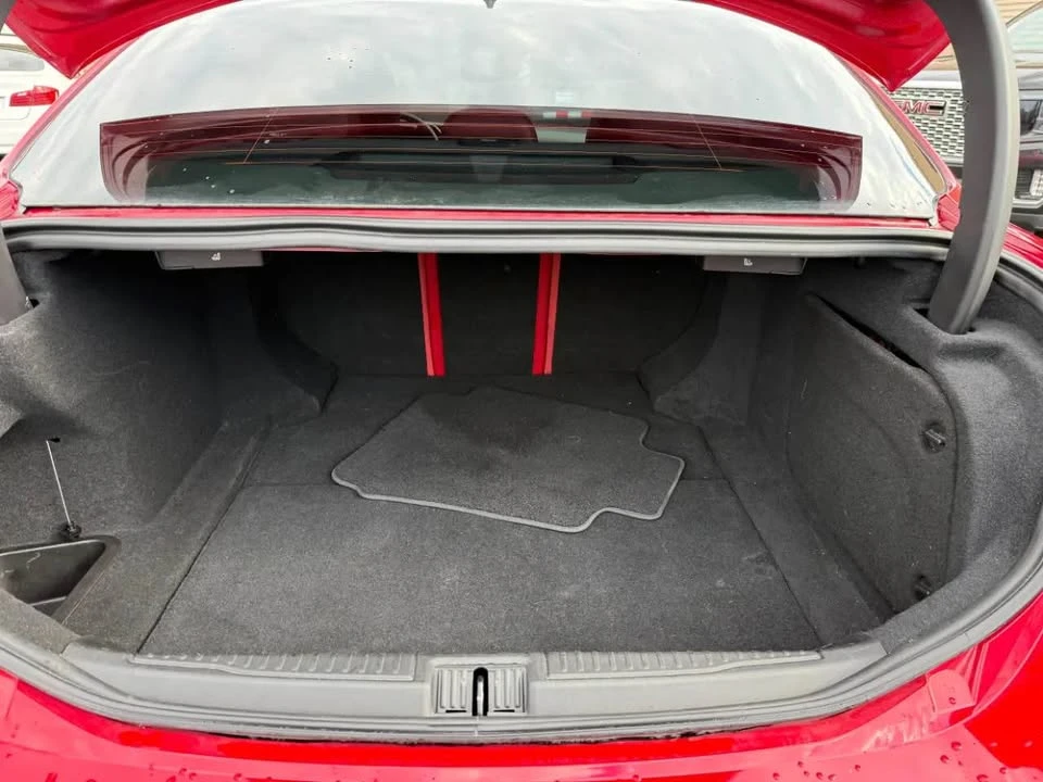 2019 Alfa Romeo Giulia - Image 17 of 18