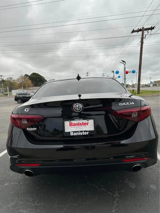 2019 Alfa Romeo Giulia - Image 7 of 14