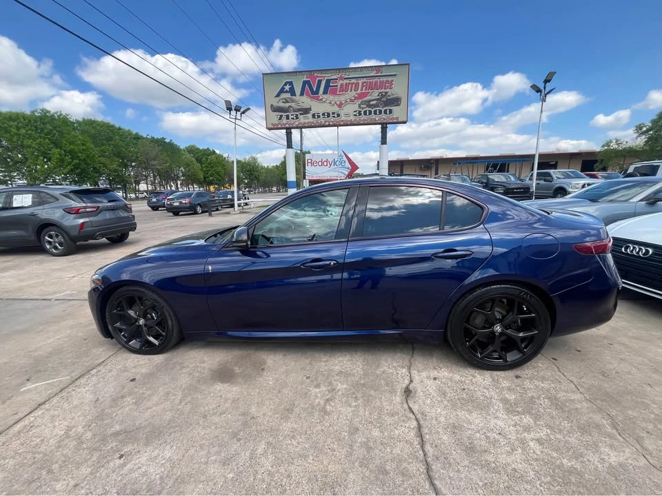 2019 Alfa Romeo Giulia - Image 3 of 8
