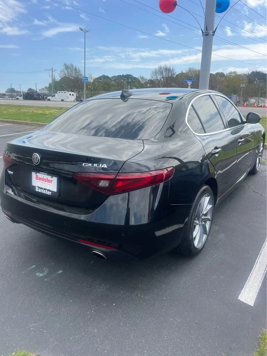 2019 Alfa Romeo Giulia - Image 8 of 10