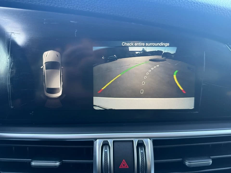 2019 Alfa Romeo Giulia - Image 17 of 17