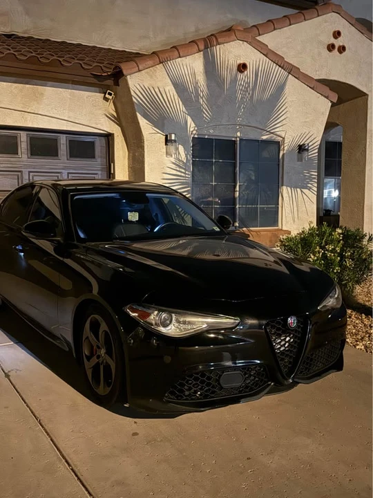 2019 Alfa Romeo Giulia - Image 7 of 8