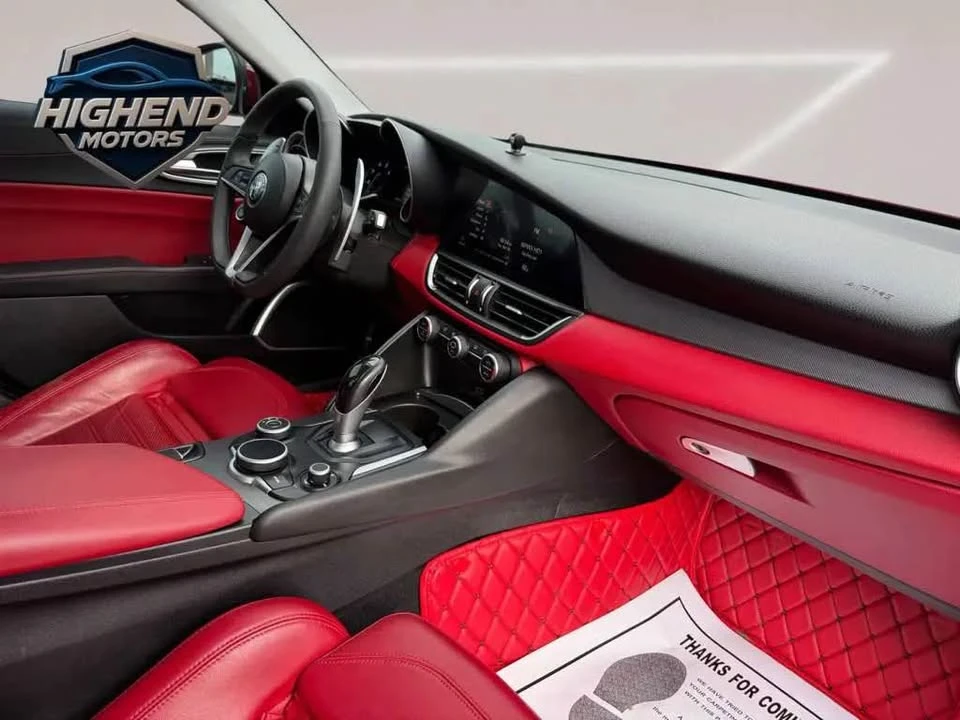 2019 Alfa Romeo Giulia - Image 13 of 18