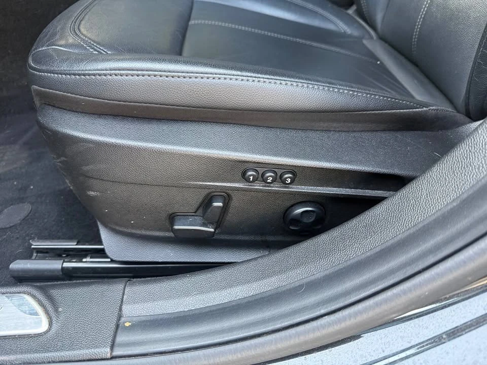 2019 Alfa Romeo Giulia - Image 13 of 20