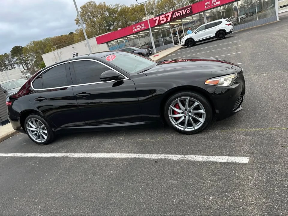 2019 Alfa Romeo Giulia - Image 4 of 14