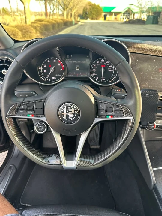 2019 Alfa Romeo Giulia - Image 6 of 19