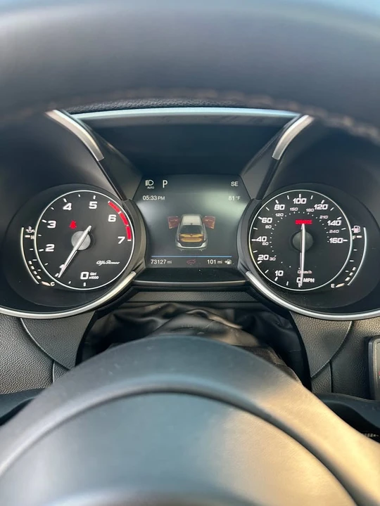 2019 Alfa Romeo Giulia - Image 7 of 19