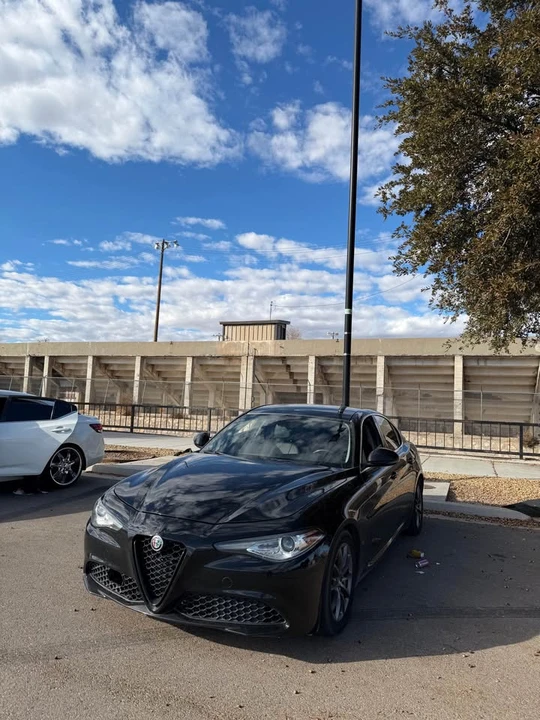 2019 Alfa Romeo Giulia - Image 5 of 8