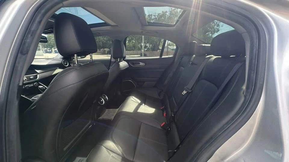 2019 Alfa Romeo Giulia - Image 11 of 11