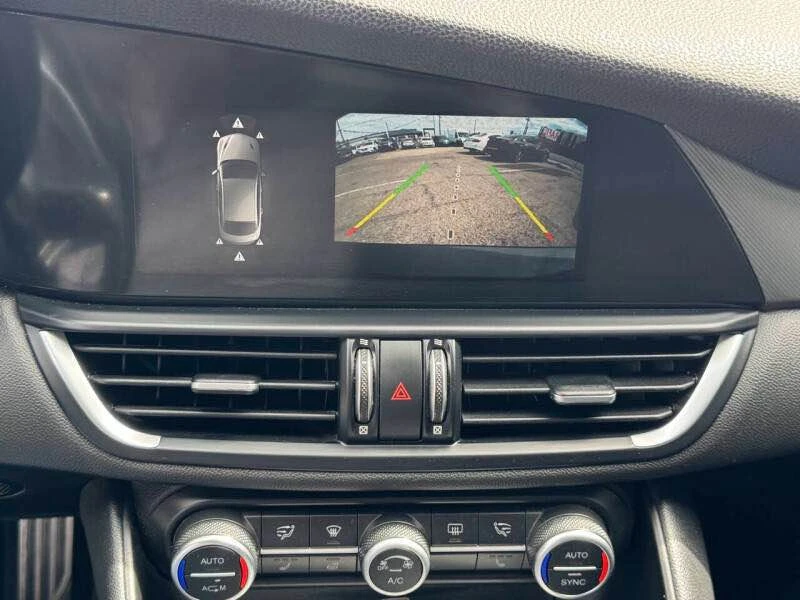 2019 Alfa Romeo Giulia - Image 13 of 16