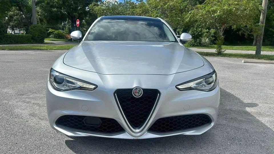 2019 Alfa Romeo Giulia - Image 2 of 11