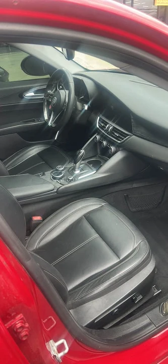 2019 Alfa Romeo Giulia - Image 4 of 4