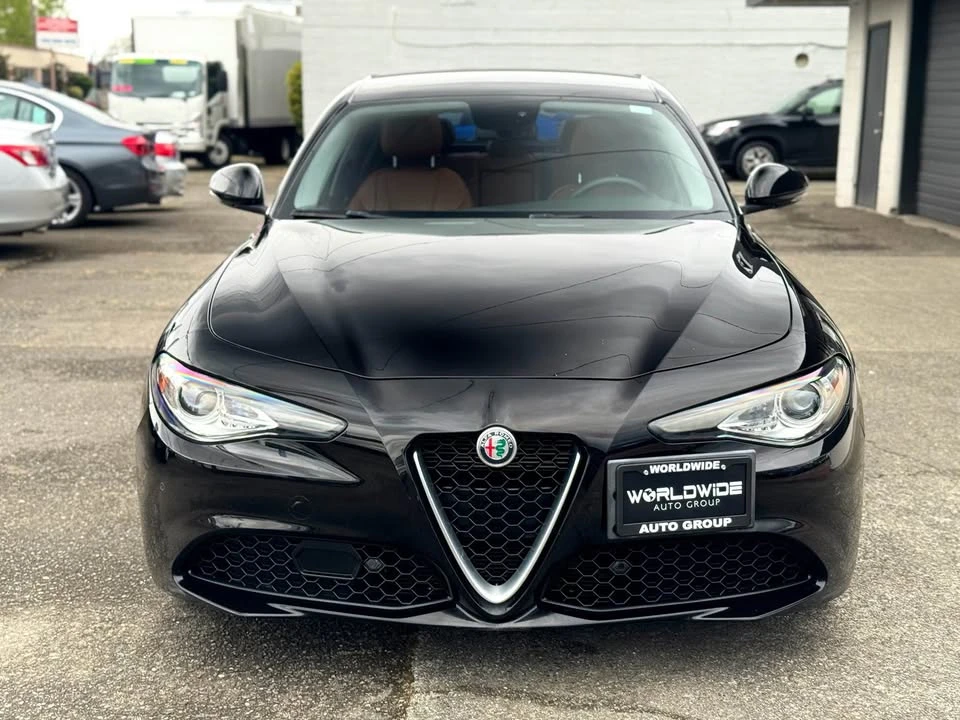 2019 Alfa Romeo Giulia - Image 5 of 20