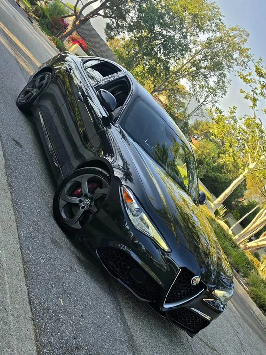 2019 Alfa Romeo Giulia - Image 4 of 19