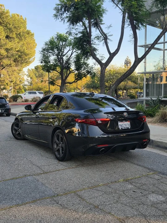 2019 Alfa Romeo Giulia - Image 6 of 19